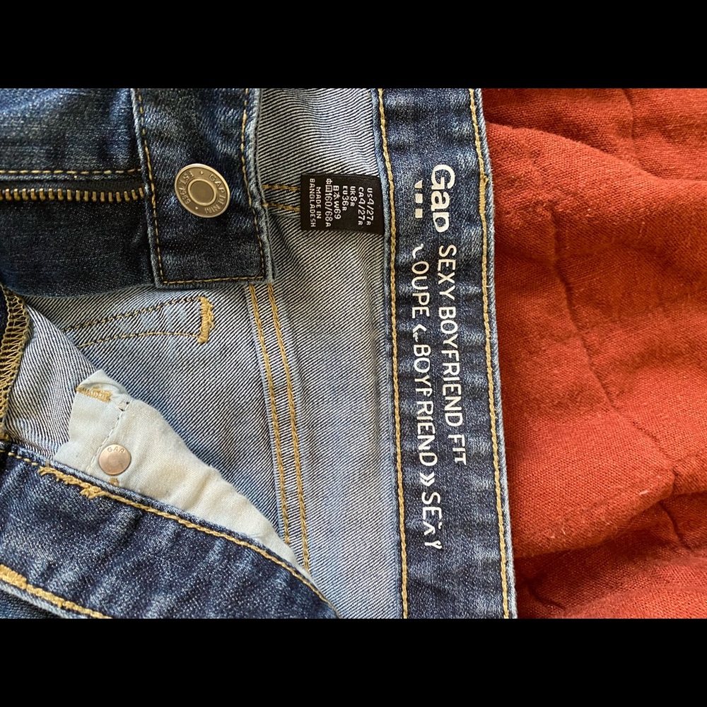 Women’s boyfriend jeans